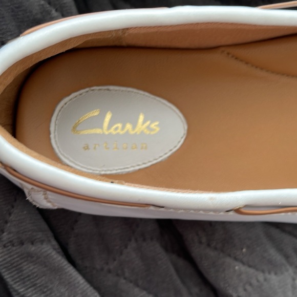 Clarks Artisan loafers. Clarks womans sz10 shoe. White leather never worn loafer - Picture 13 of 13